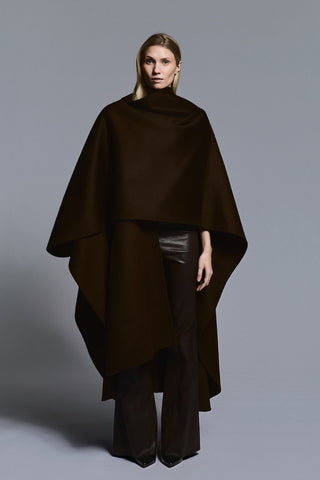 Envelope1976 Camoens shawl Scarf Chestnut