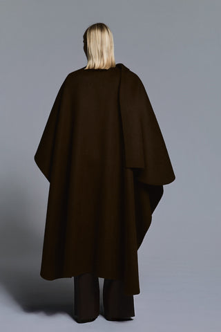 Envelope1976 Camoens shawl Scarf Chestnut
