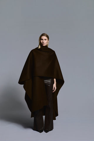 Envelope1976 Camoens shawl Scarf Chestnut