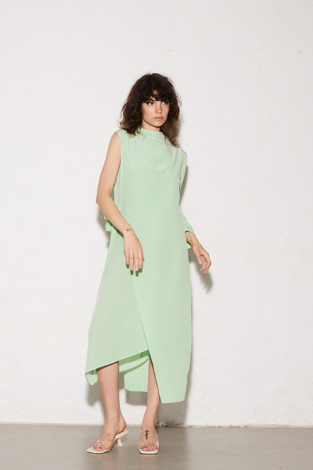 Envelope1976 Nom dress - CDC silk Dress Green ash