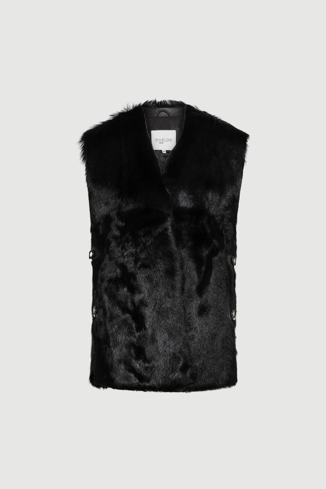 Envelope1976 Ustetind vest - Goat shearling Vest Black