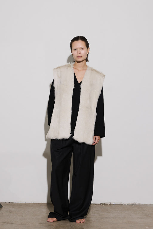 Envelope1976 Ustetind vest - Goat shearling Vest Ecru