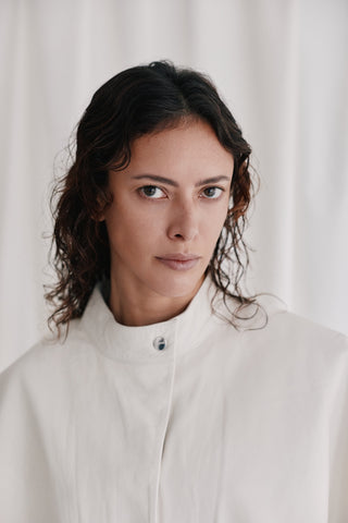 Envelope1976 Zoe cape Cape Cream